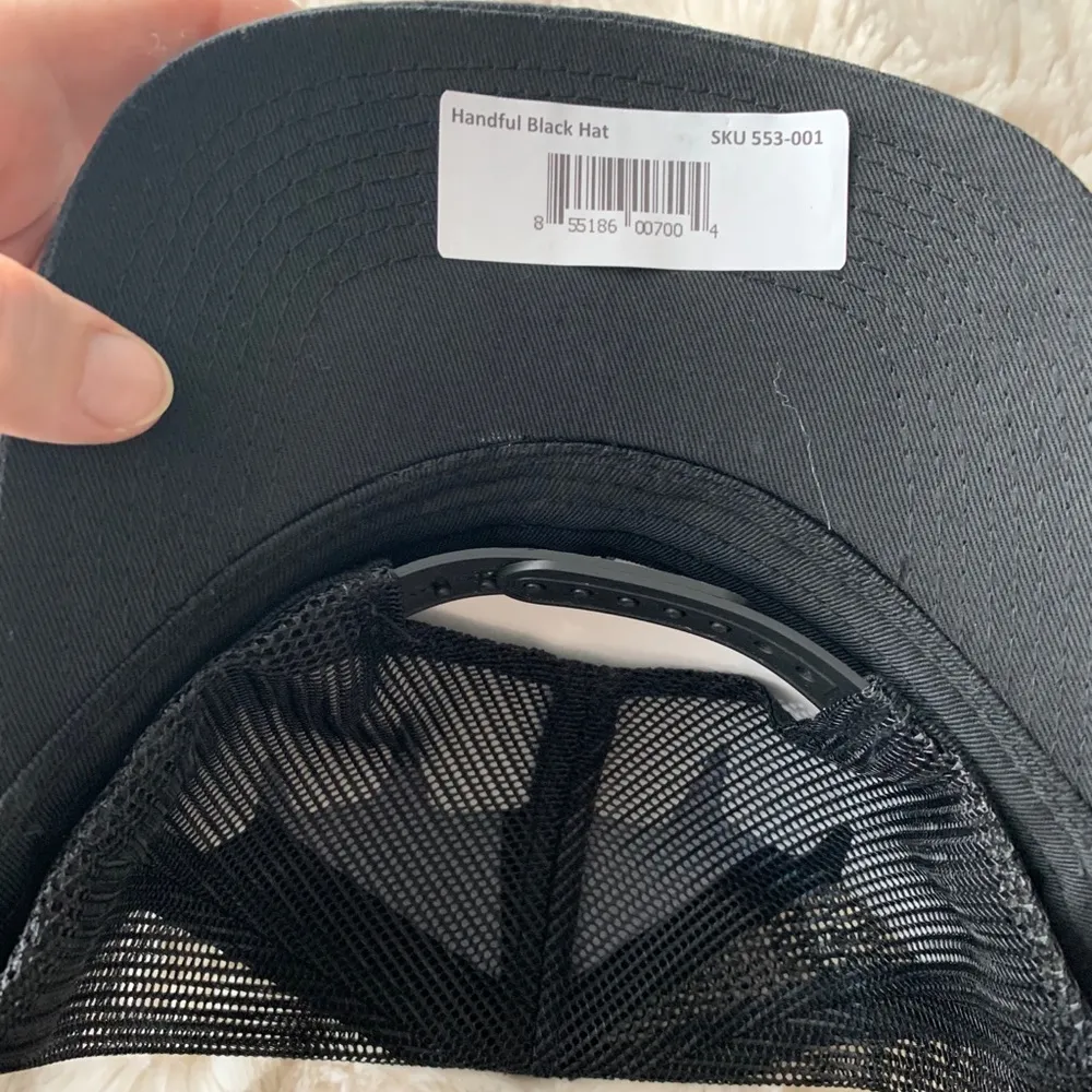Handful Trucker Hat Cap Mesh Snapback Black One Size Unisex NWT - Image 3
