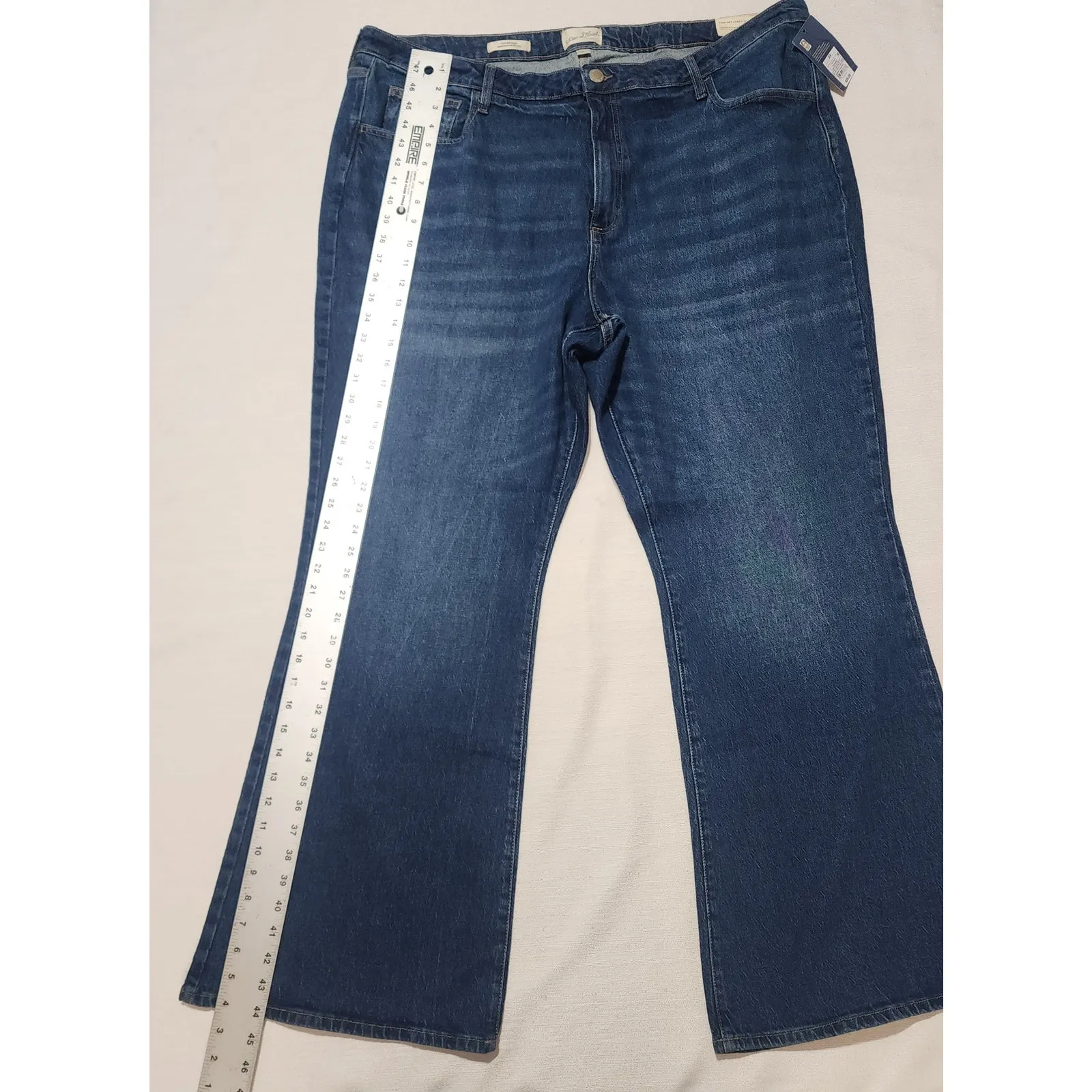 Universal thread high rise flair leg jeans W44''x  L44'' - Image 3