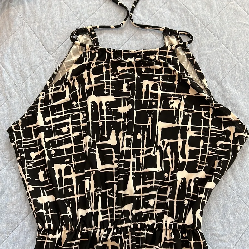 Women One size fits all black and ivory jumpsuit with elastic on waist halter - Image 7