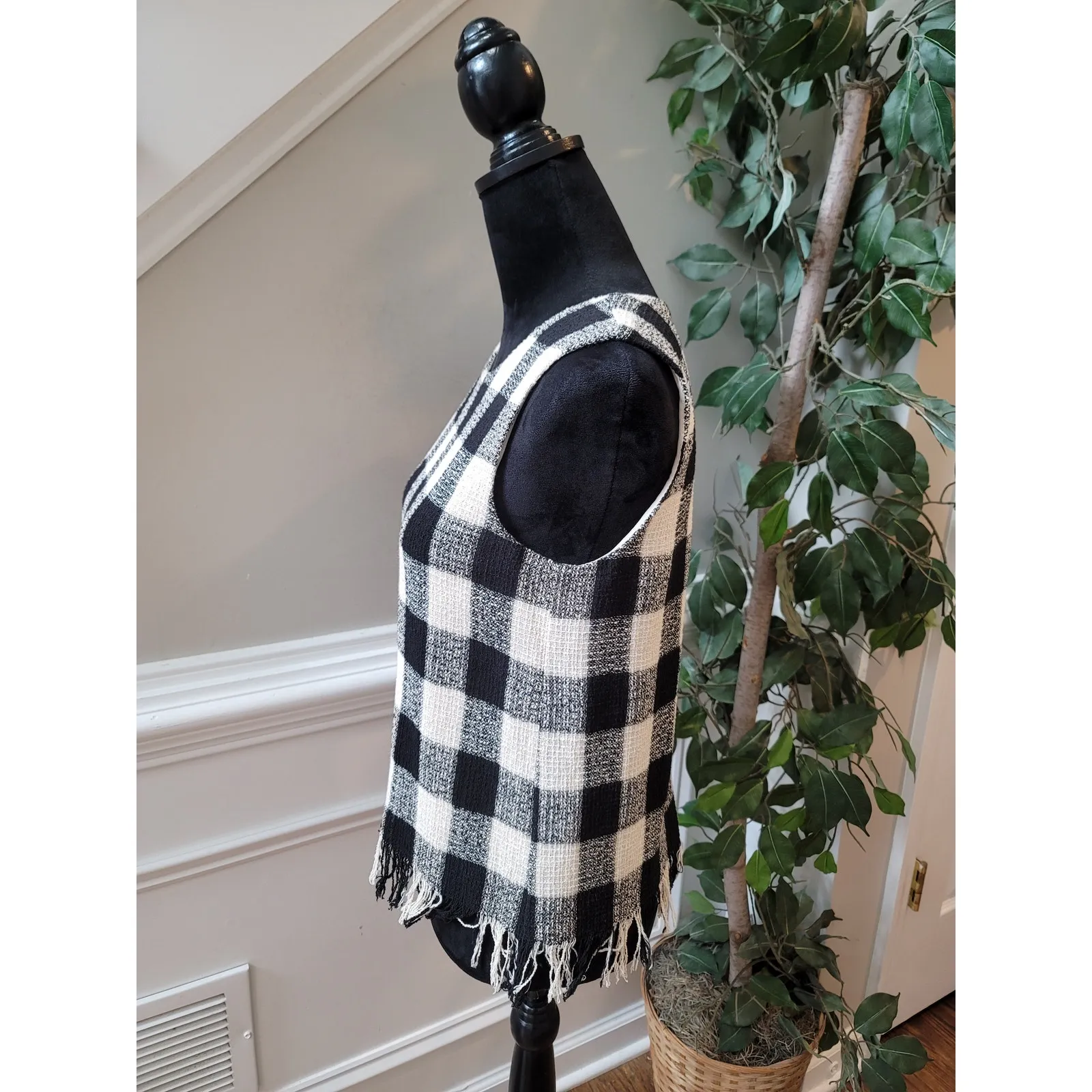 Zara Checkered Top Women's Size S Black White Tweed and Fringed Hem Sleeveless - Image 5