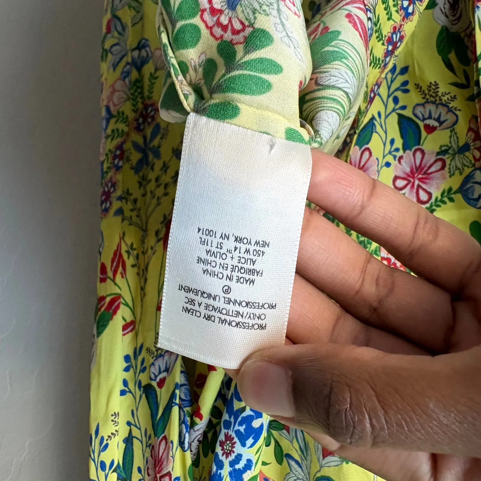 Alice and Olivia‎ Button Down Top Willa Yellow Floral Print Blouse Size Small - Image 8