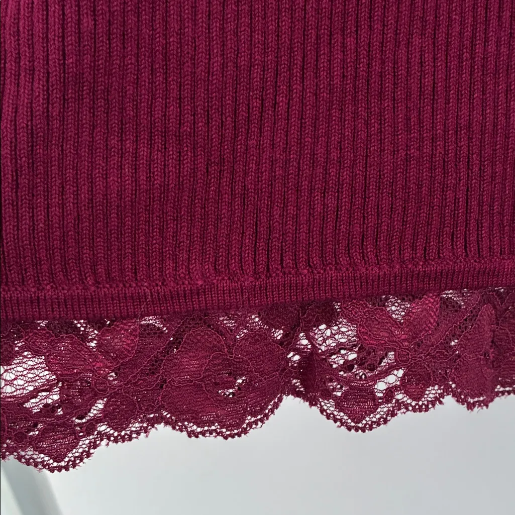 Liz Claiborne Women’s Burgundy Red Knit Top Lace Accents Medium - Image 7