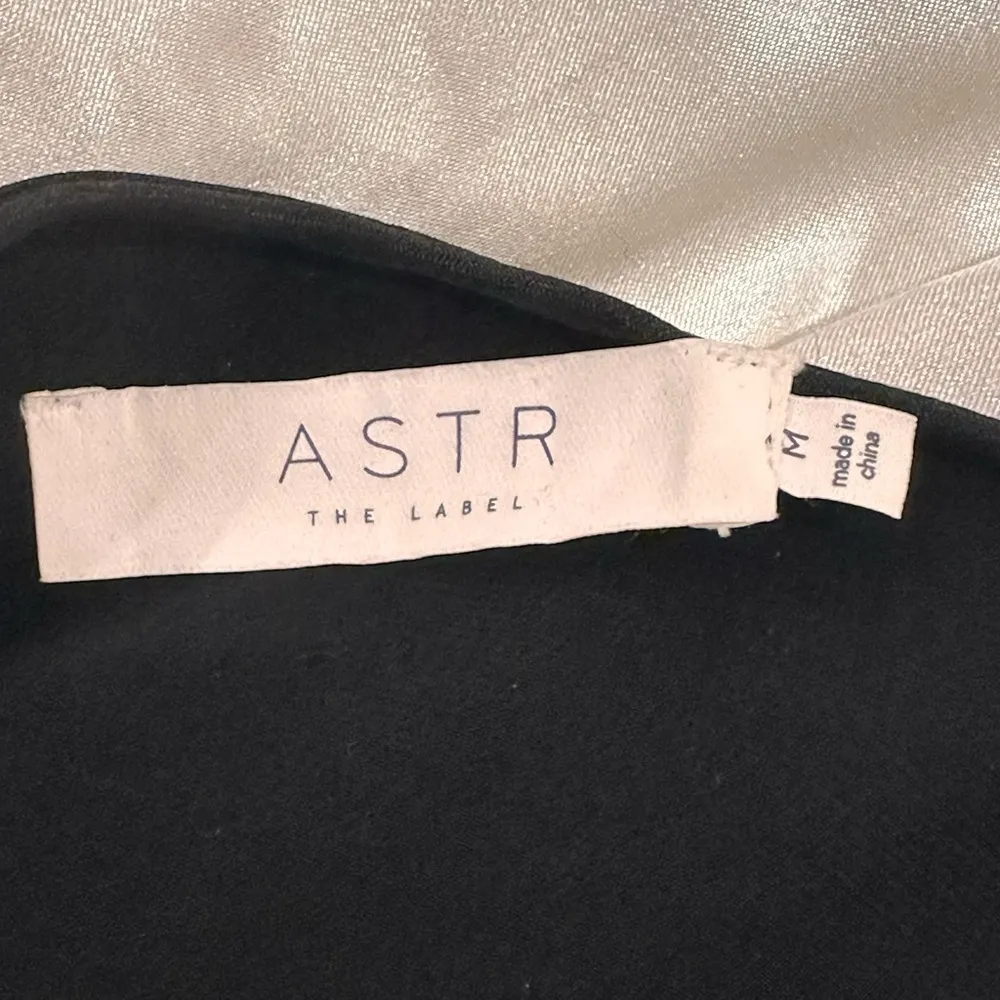 ASTR The Label Nix Long Sleeve Top Medium Black Satin Cropped Party - Image 9