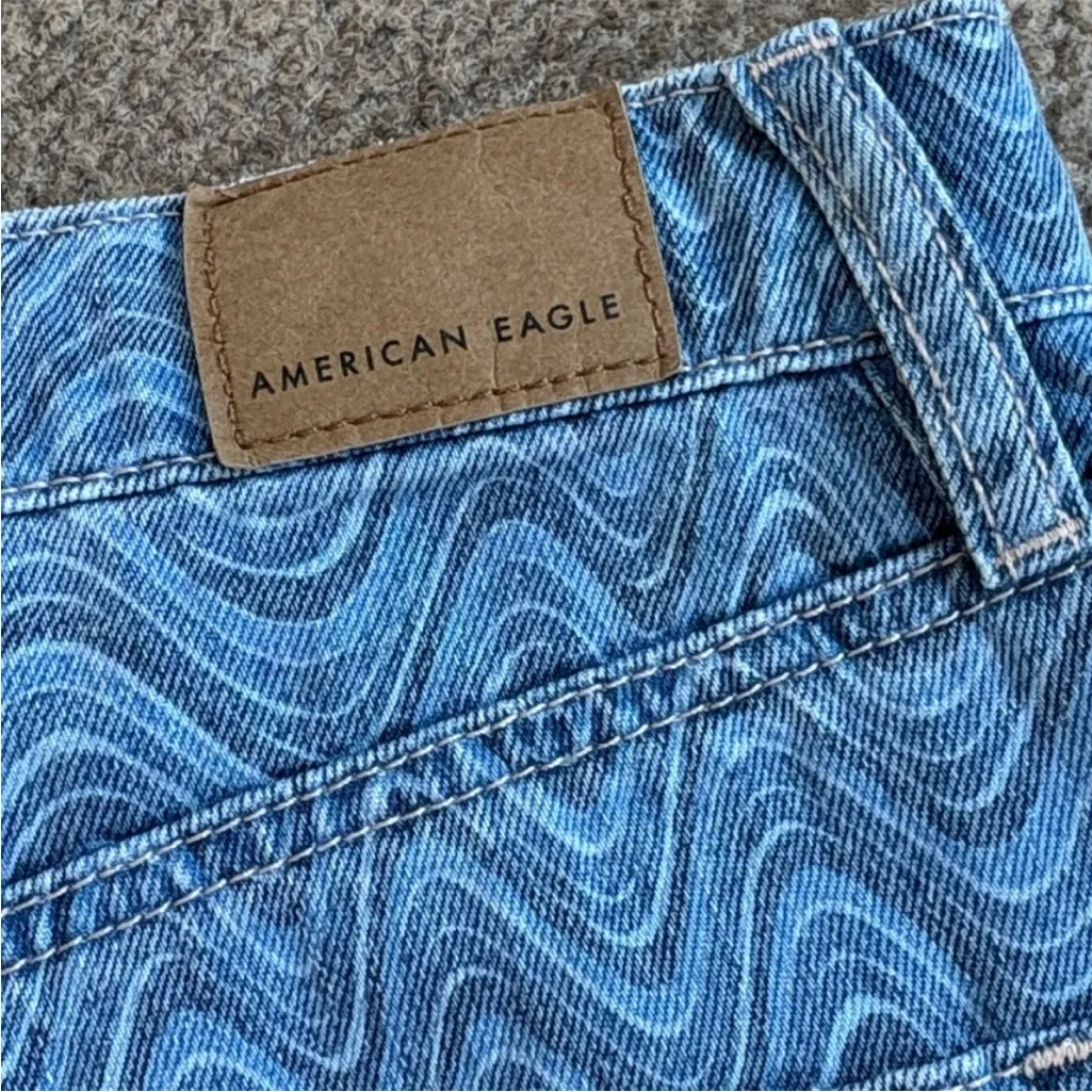 NWOT American Eagle Highest Rise 90s
Boyfriend Shorts Wave Pattern Blue Size 6 - Image 10