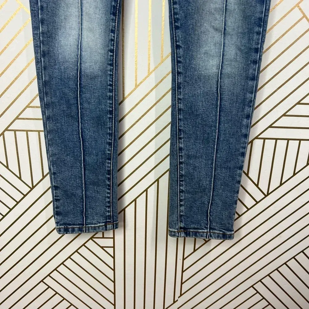 Revice Venus Crop Star Jeans in Stargazer Medium Wash‎ Blue Size 26 - Image 6