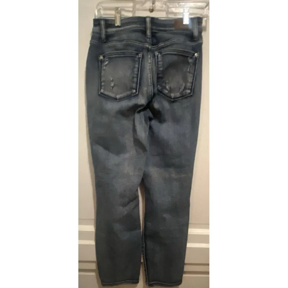 Judy Blue Women's Size 3 /26‎ Boyfriend Fit Medium Wash Jeans Blue Distressed - Image 2