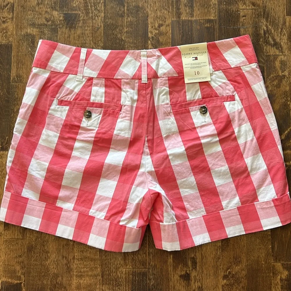 TOMMY HILFIGER Red & White Plaid Shorts Size 10  NWT - Image 2