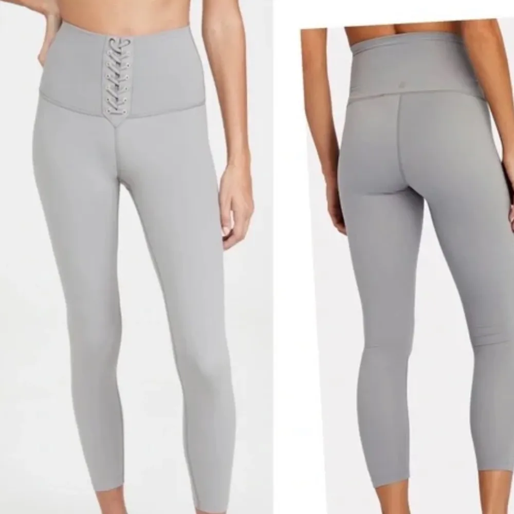 We wore what grey lace up leggings and sports bra set - Image 4