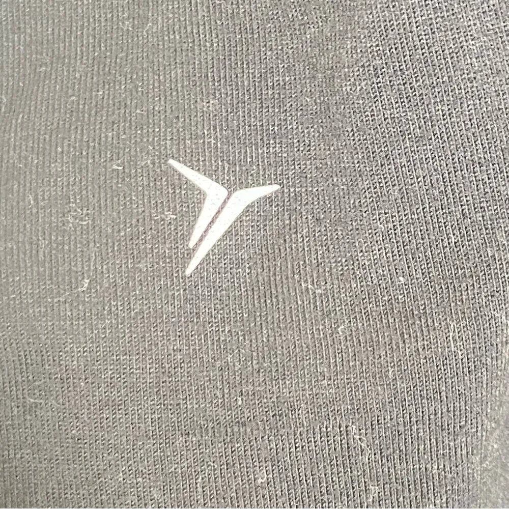 Old Navy black athletic tank top - Image 5