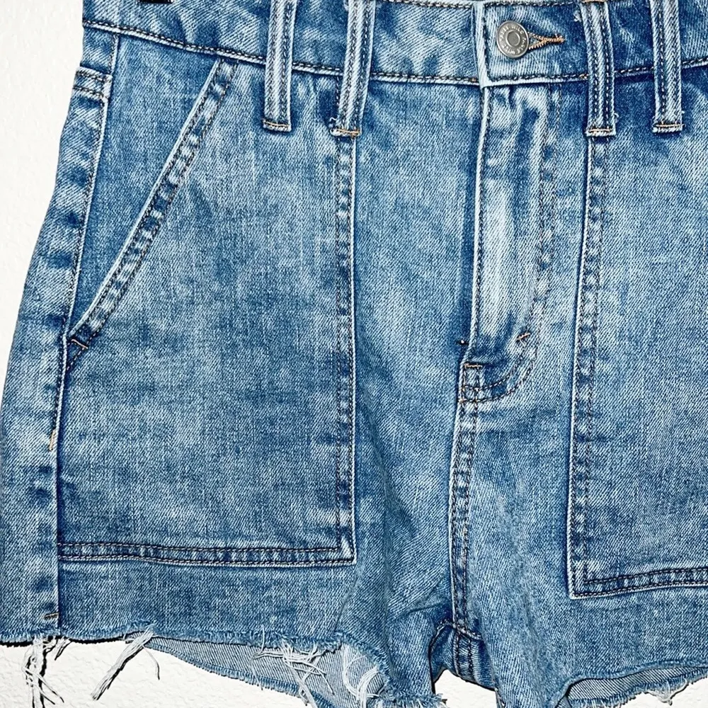 Wild Fable High Waisted Raw Hem Medium Wash Jeans Shorts - Image 2