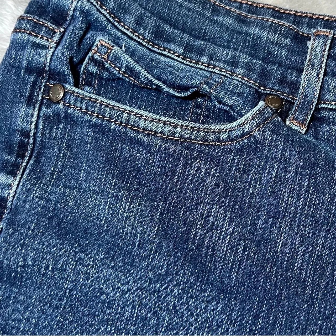 Bandolino Mandie Blue Jeans Womens 16S Short Straight Leg Classic Comfort - Image 11