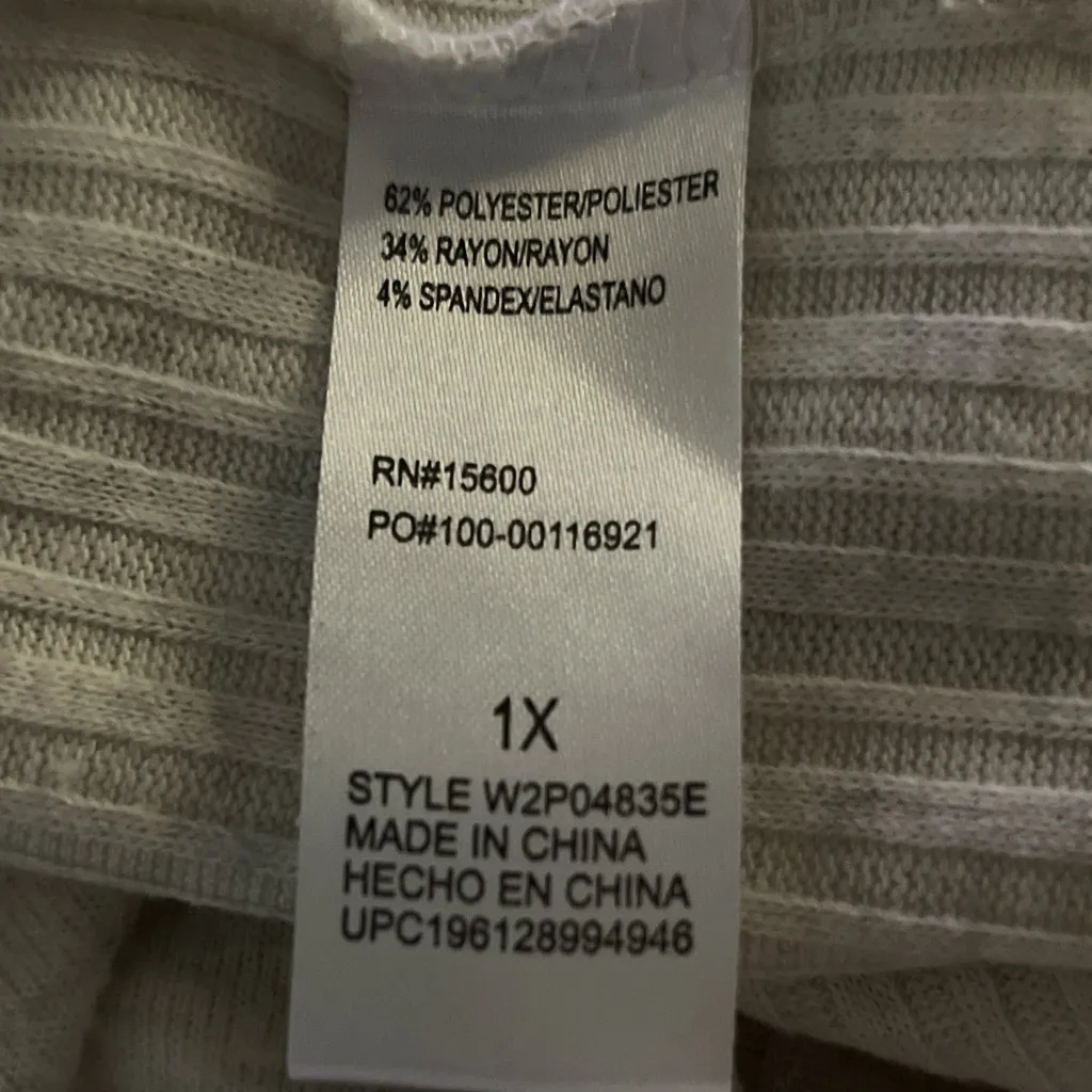 Democracy Cream Ribbed V-Neck Top - Image 10