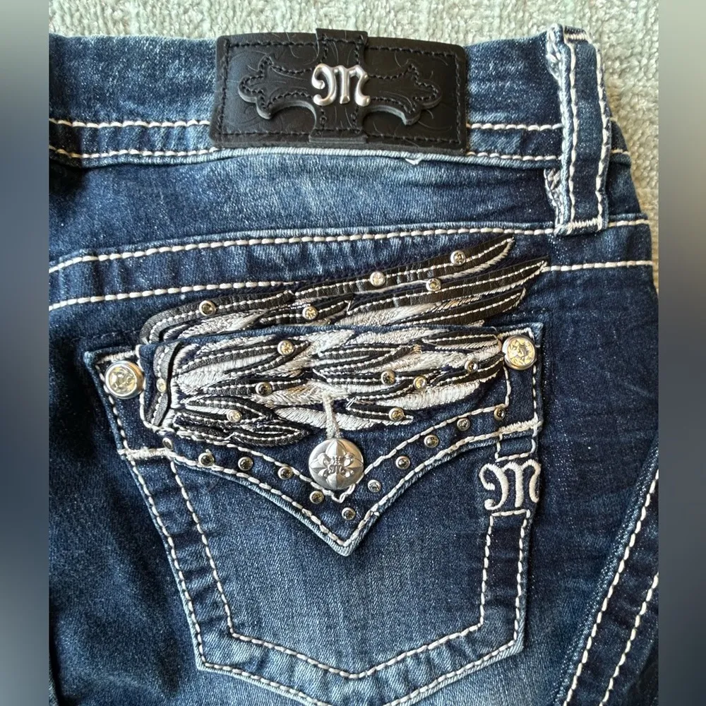 NWOT Miss Me Blue Flare & Wide Leg Jeans with Dimensional Fading - Image 7