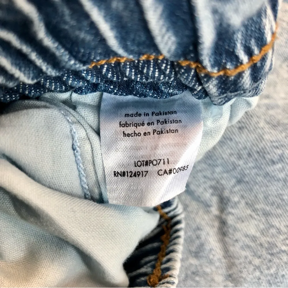 NWT WeWoreWhat Zia Straight Leg Jeans Pull on Elastic Waistband Light Wash Denim - Image 14