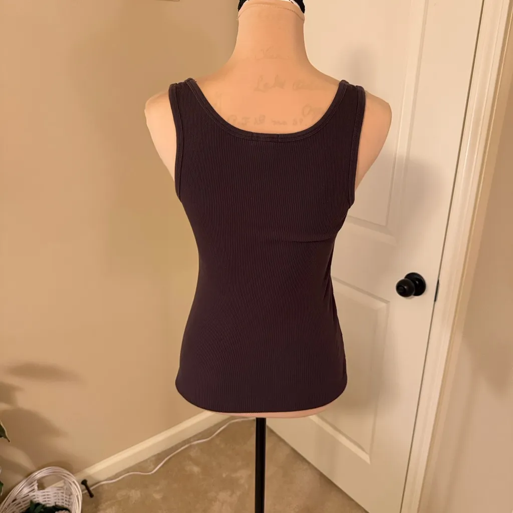 Old Navy Chocolate Ribbed Tank Top - Image 2