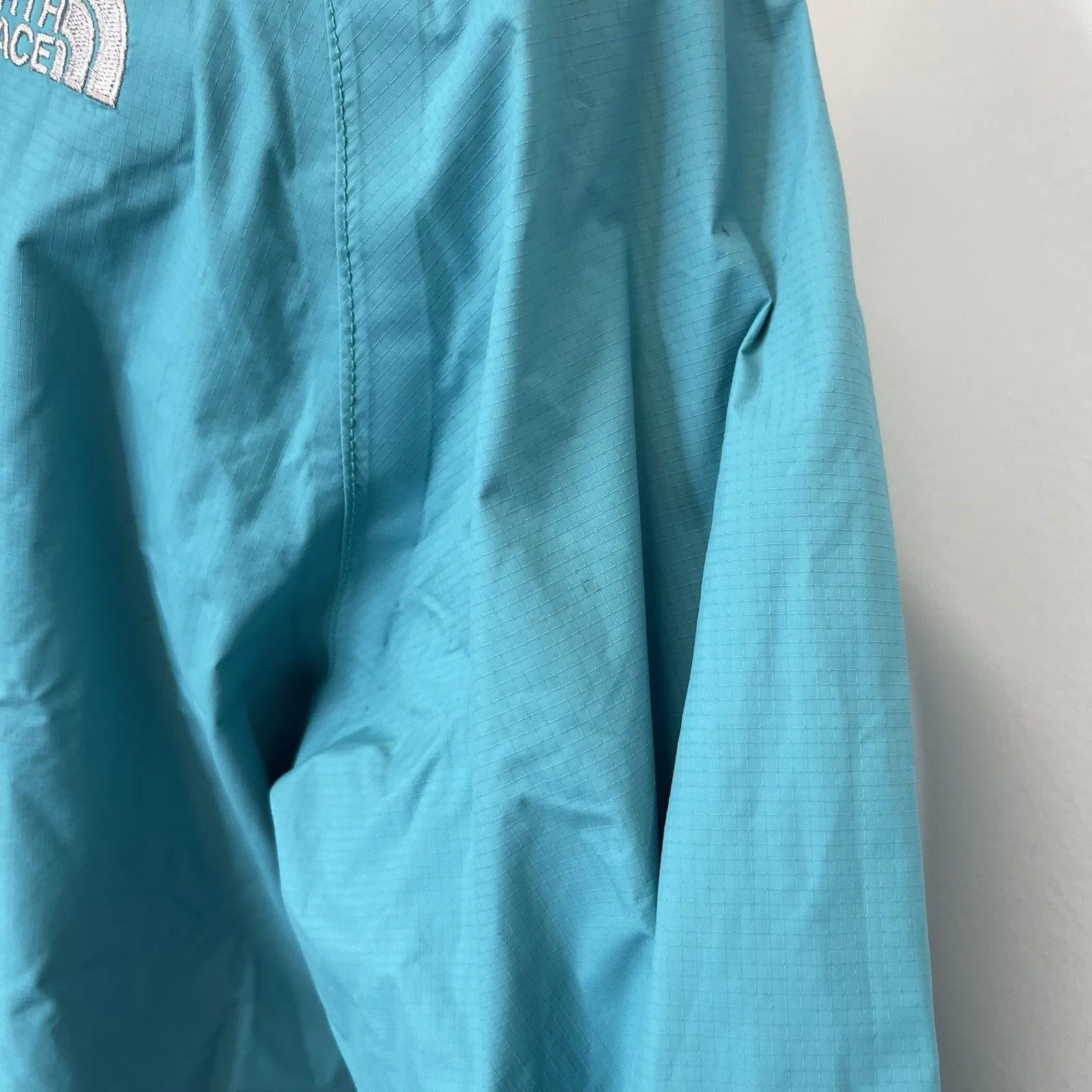 North Face Size XS Aqua Turquoise Waterproof Hooded Lightweight Rain Jacket - Image 9