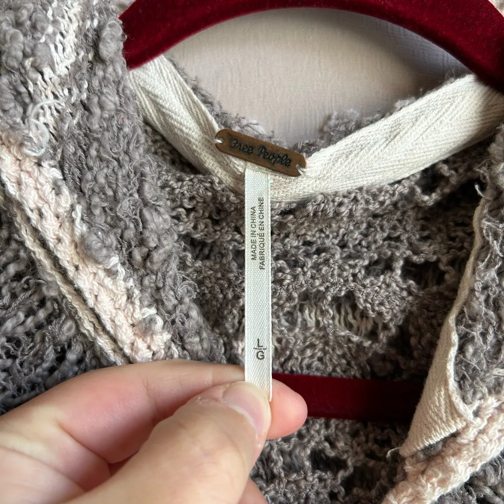 Free People‎ Open Knit Lace Detail Cropped Zip Up Sweater Sz L Grey Cream - Image 4