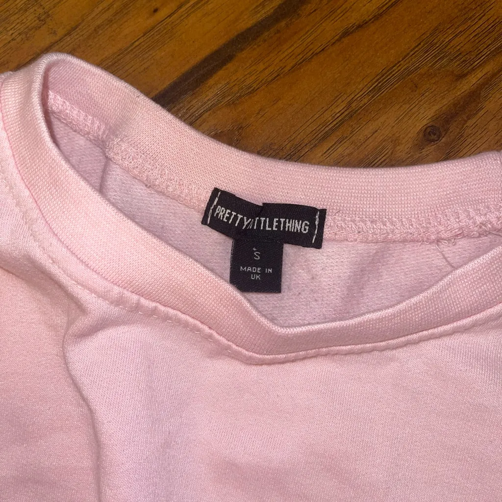 PrettyLittleThing Blush Pink Crew Neck Top light sweatshirt oversized sz SMALL - Image 4