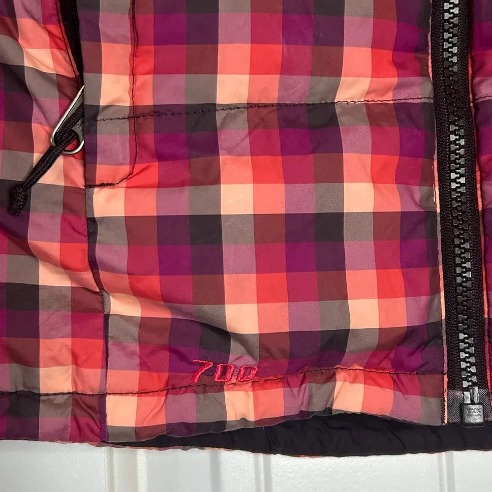 THE NORTH FACE NUPTSE 700 GOOSE DOWN PUFFER PLAID PINK VEST JACKET SIZE M - Image 2