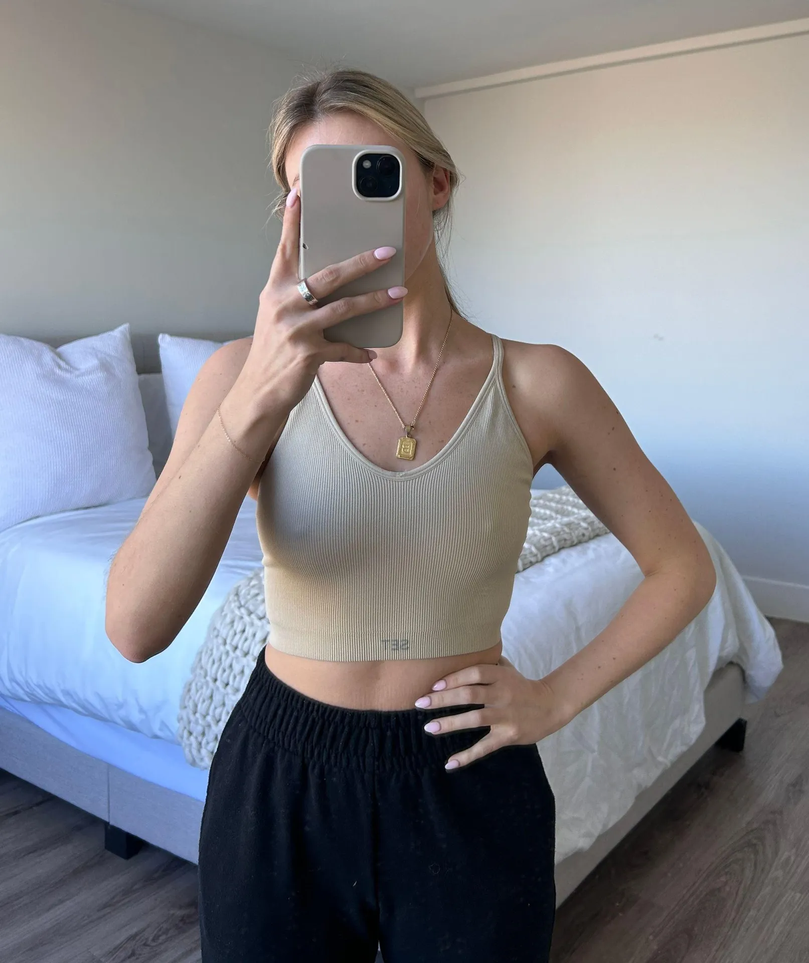 Sculptflex Ribbed V Bra - Image 4