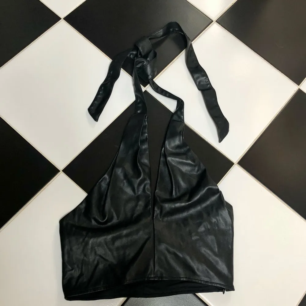 Staud Kai Faux Leather Halter Crop Top Black Keyhole Twist Sleeveless Vegan sz12 - Image 6