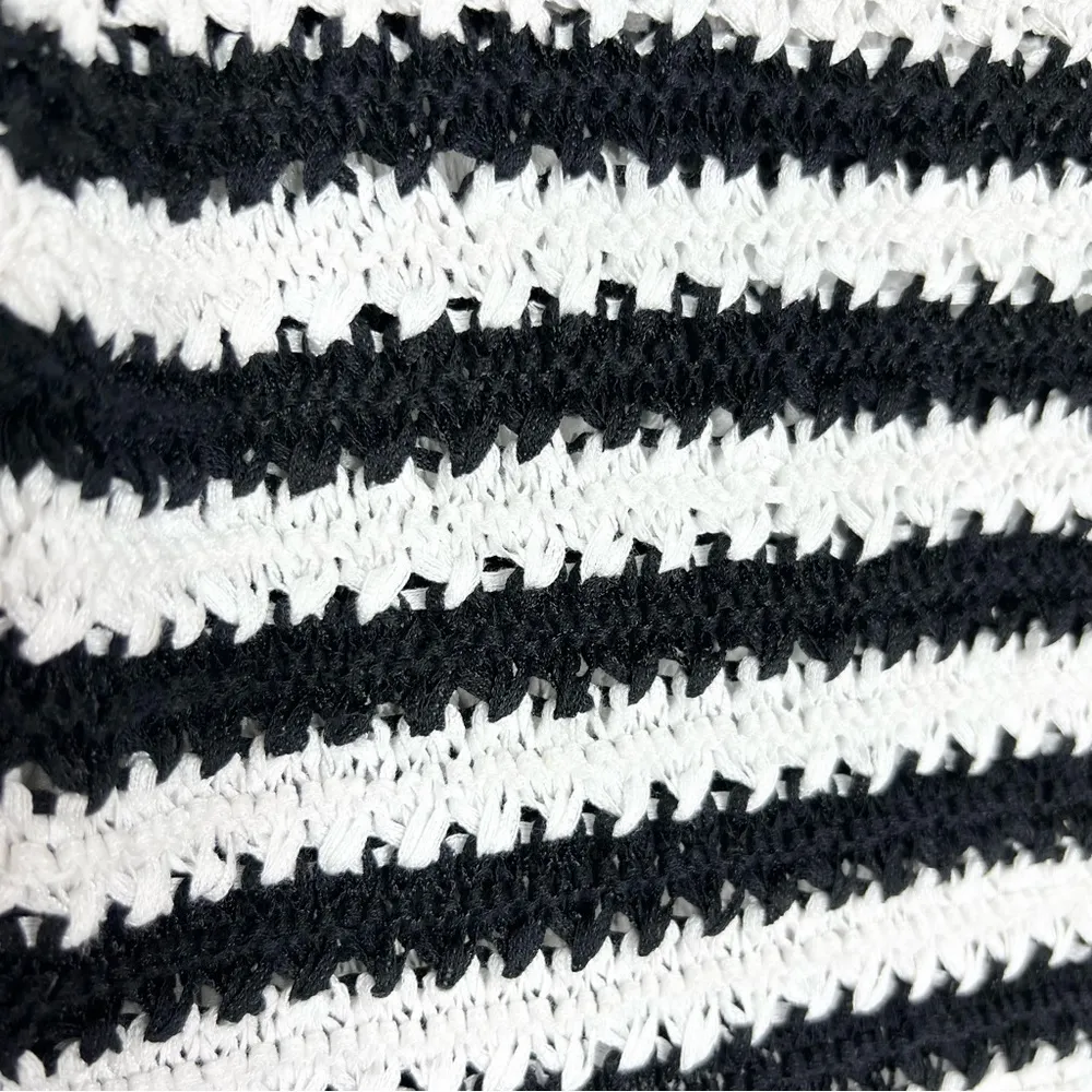 NWT Dana Buchman Black & White Striped Sweater Top
Size Large - Image 4