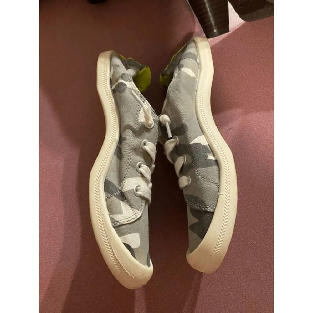 Madden Girl Barby camo low sneakers 7 - Image 3