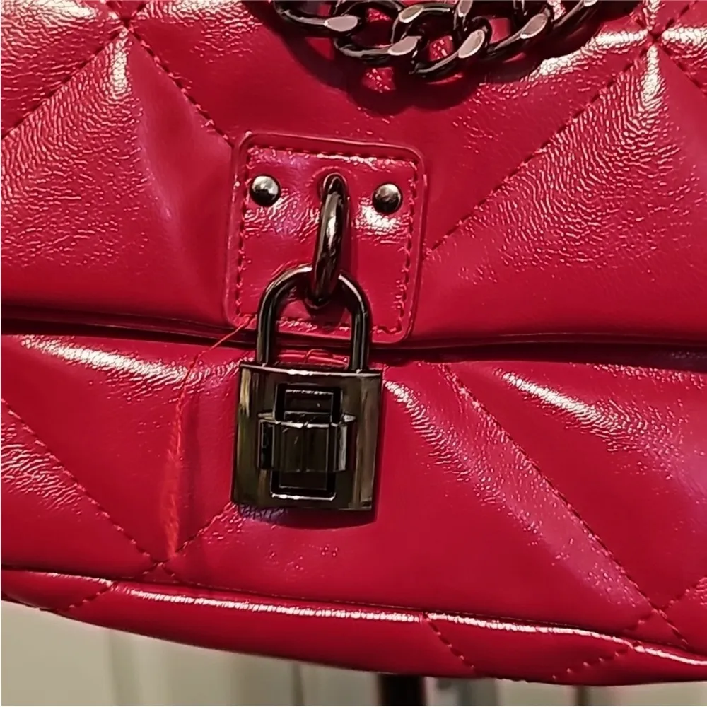 Super adorable pink crossbody or hand bag - Image 3