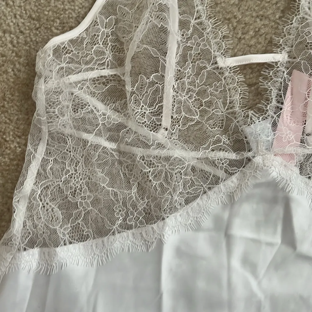 NWT Victoria’s Secret Lingerie Light Pink Lace Slip - Image 2