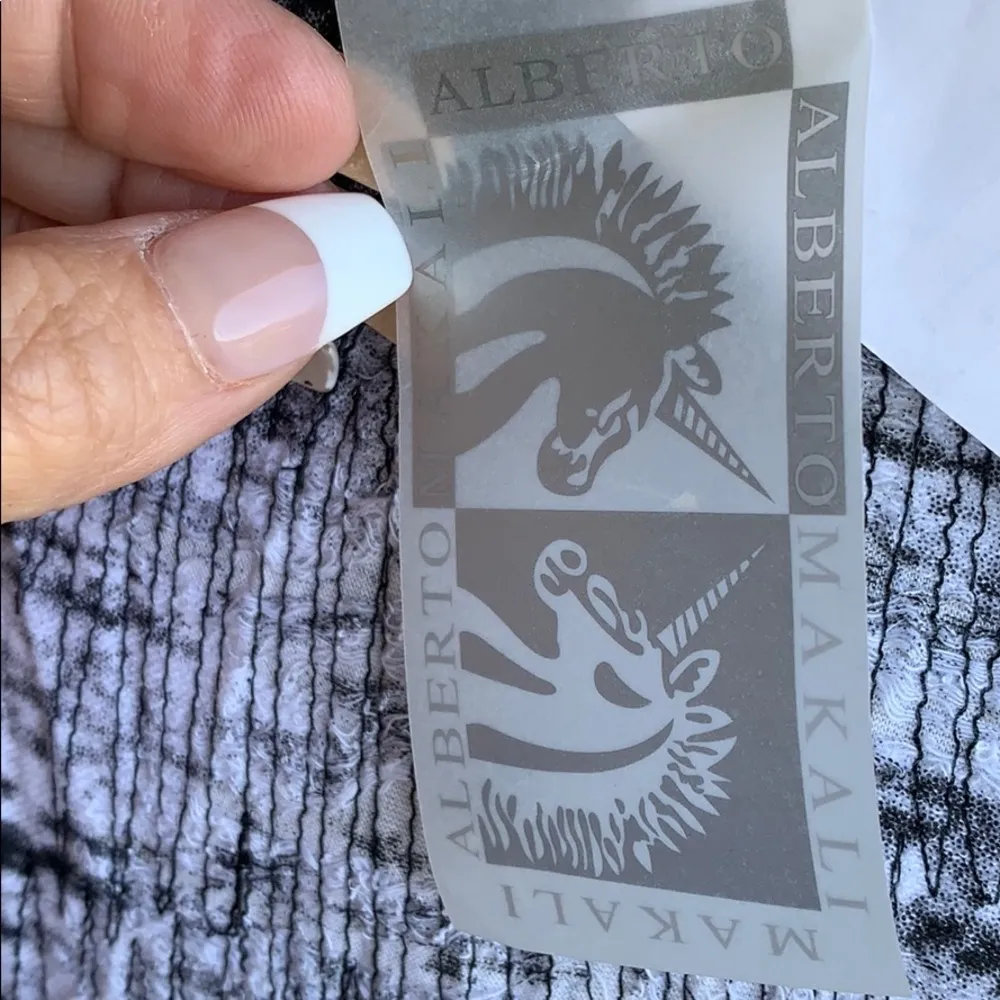 ⭐️NEW⭐️ ALBERTO MAKALI EMBELLISHED JACKET - Image 5