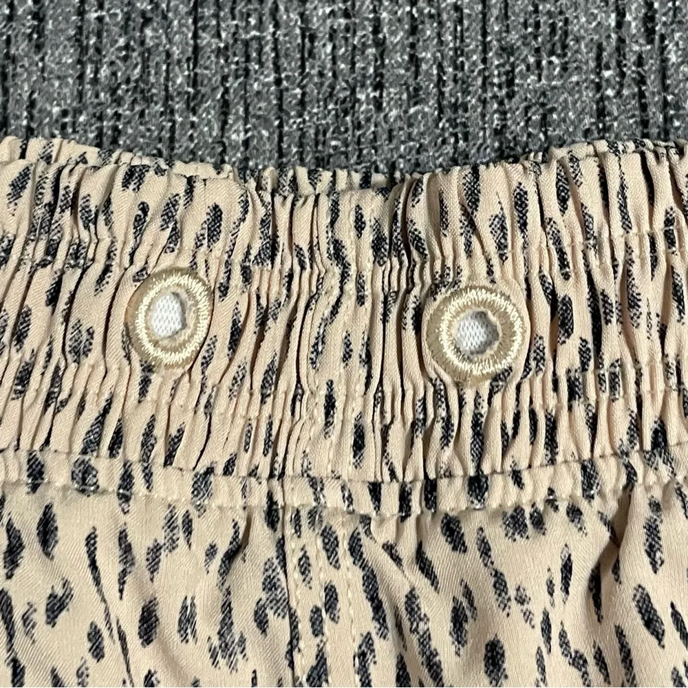 Lululemon  Cropped/Capri Length Joggers - Image 5