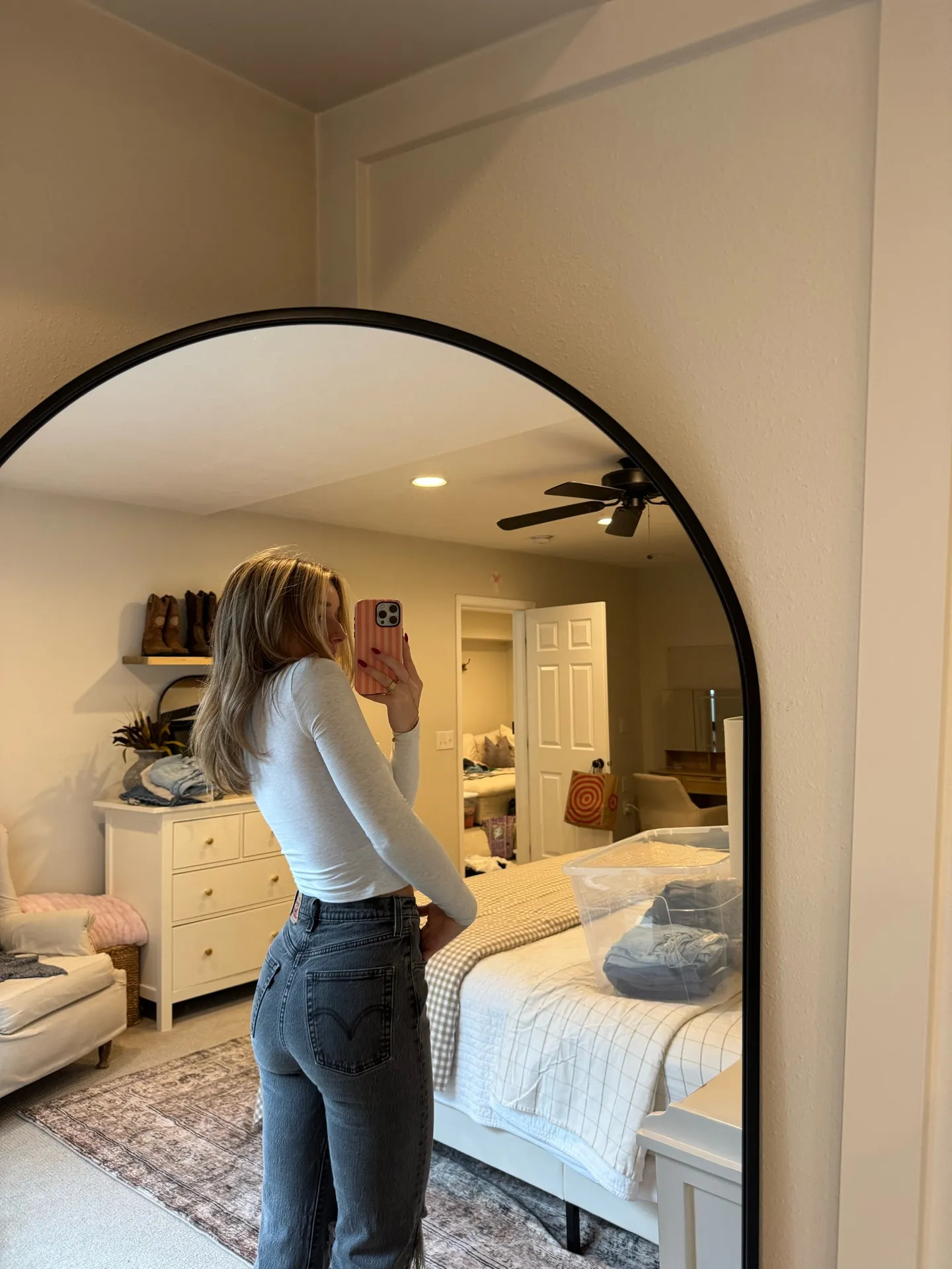 Levi’s Black Ribcage Jeans - Image 2