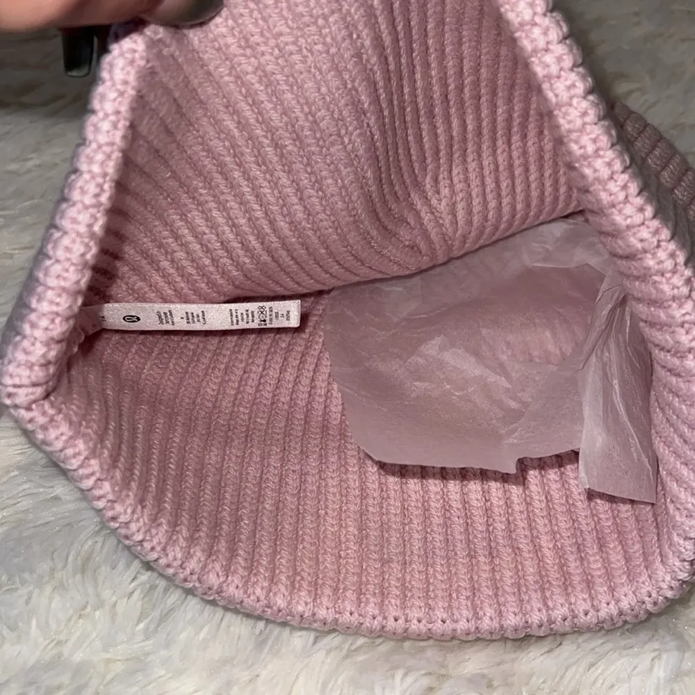 Lululemon Close Fit Wool-Blend Ribbed Knit Beanie Meadowsweet Pink L/XL NWT - Image 4