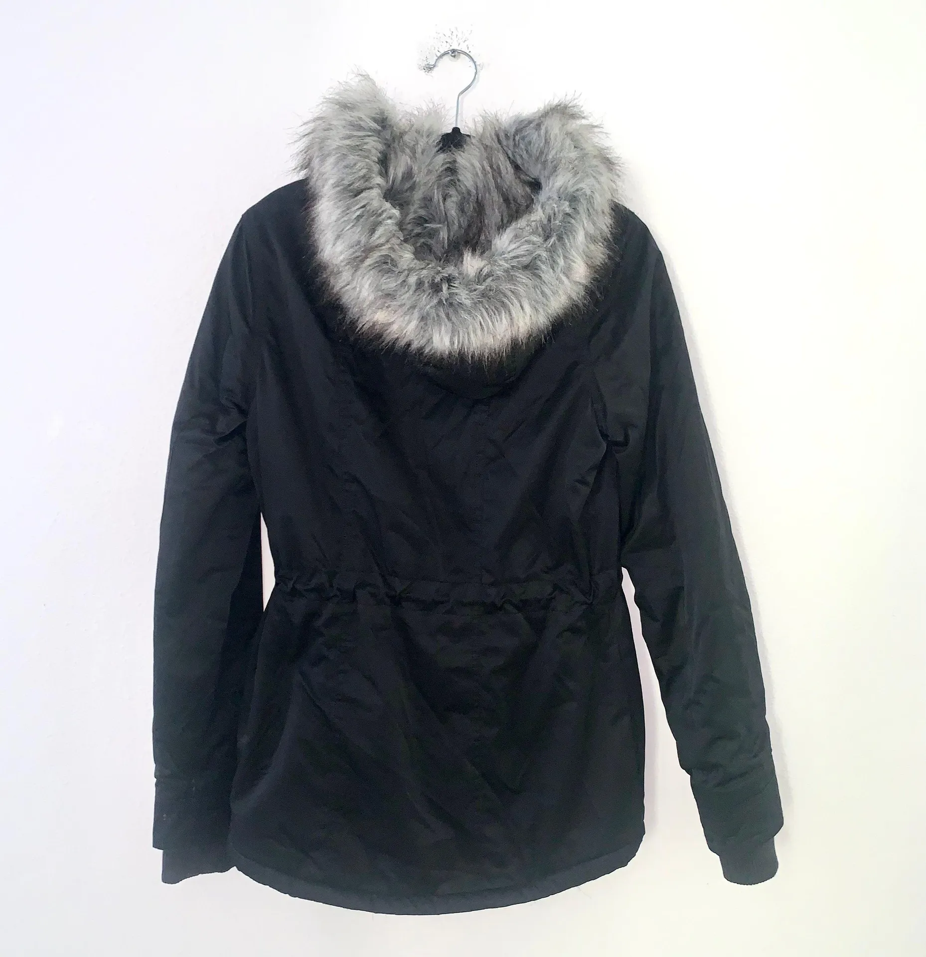 Lorna Jane Black Fur Lined Parka - Image 5
