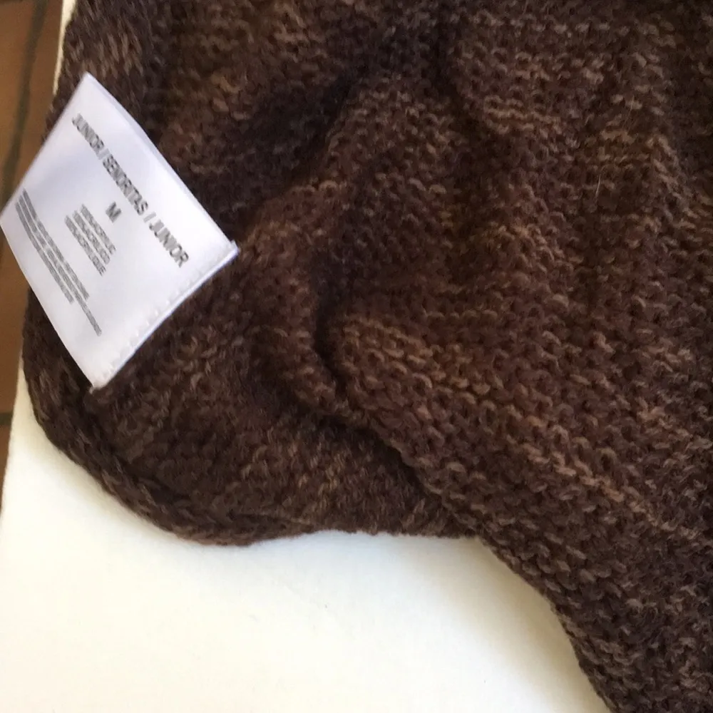 FINAL MARKDOWN Ladies knit infinity scarf - Image 2