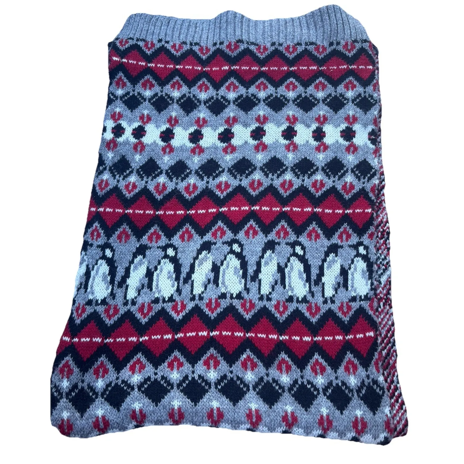 NWOT VERA BRADLEY SCARF PLAYFUL PENGUINS RED Gray - Image 2