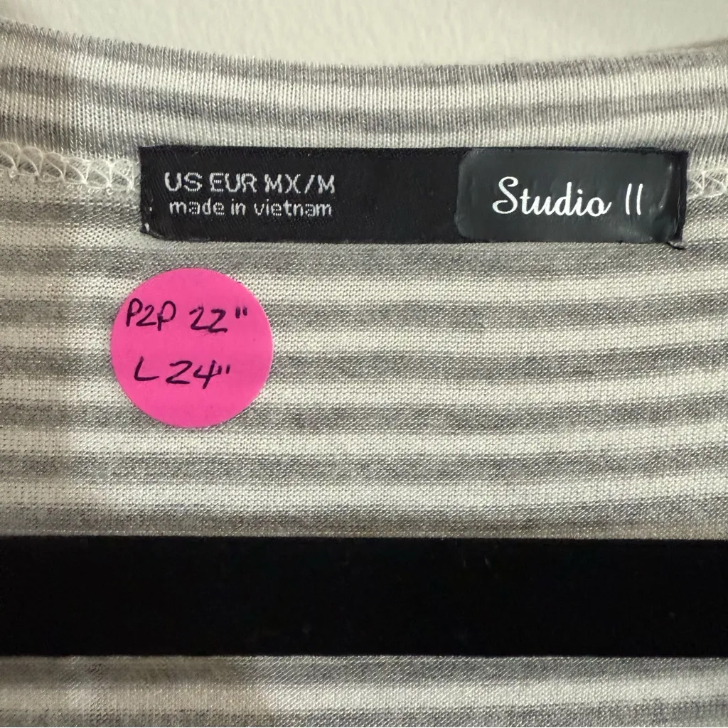 Studio I Gray Striped Peplum Medium Women’s Blouse Size undefined - Image 2