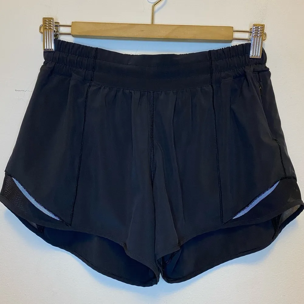 LULULEMON Hotty Hot Lined Actibeve Short II *Long 4" in
Black Sz 6 Tall - Image 3