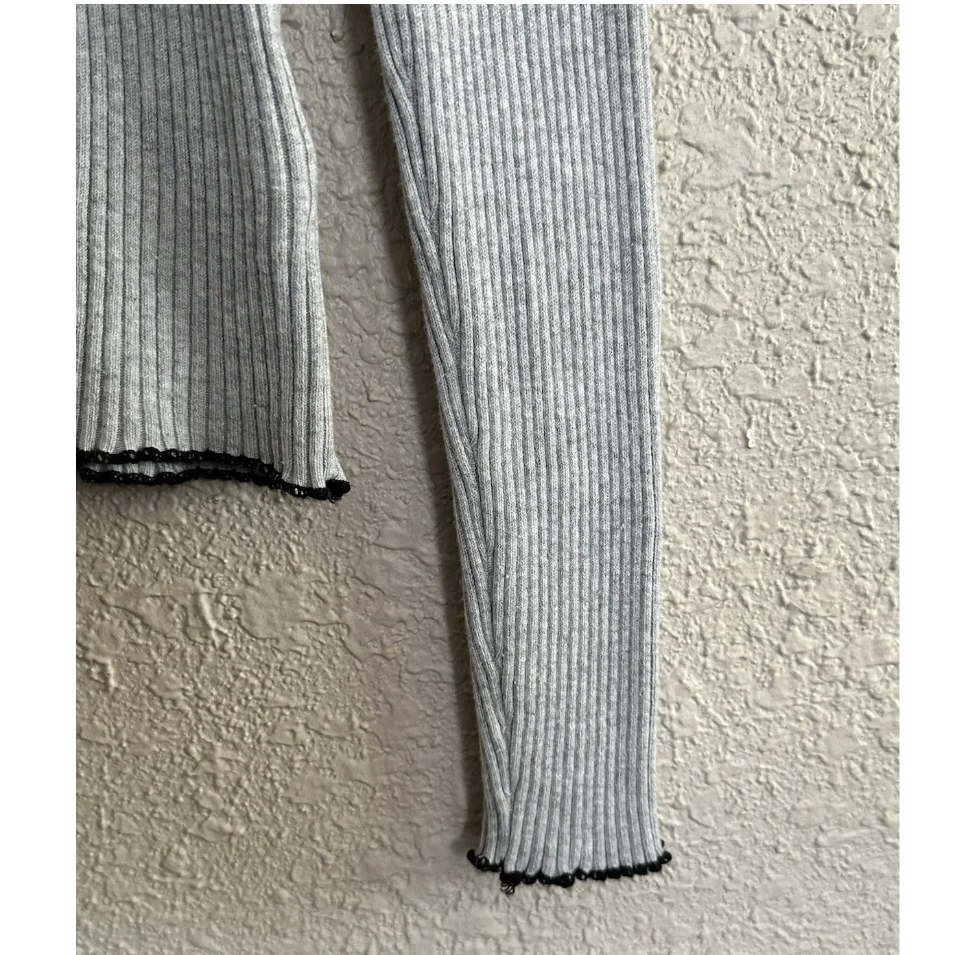 VTG‎ Y2K Sweater Women Gray Contrast Lettuce Hem Large Lightweight Bella Elena - Image 3