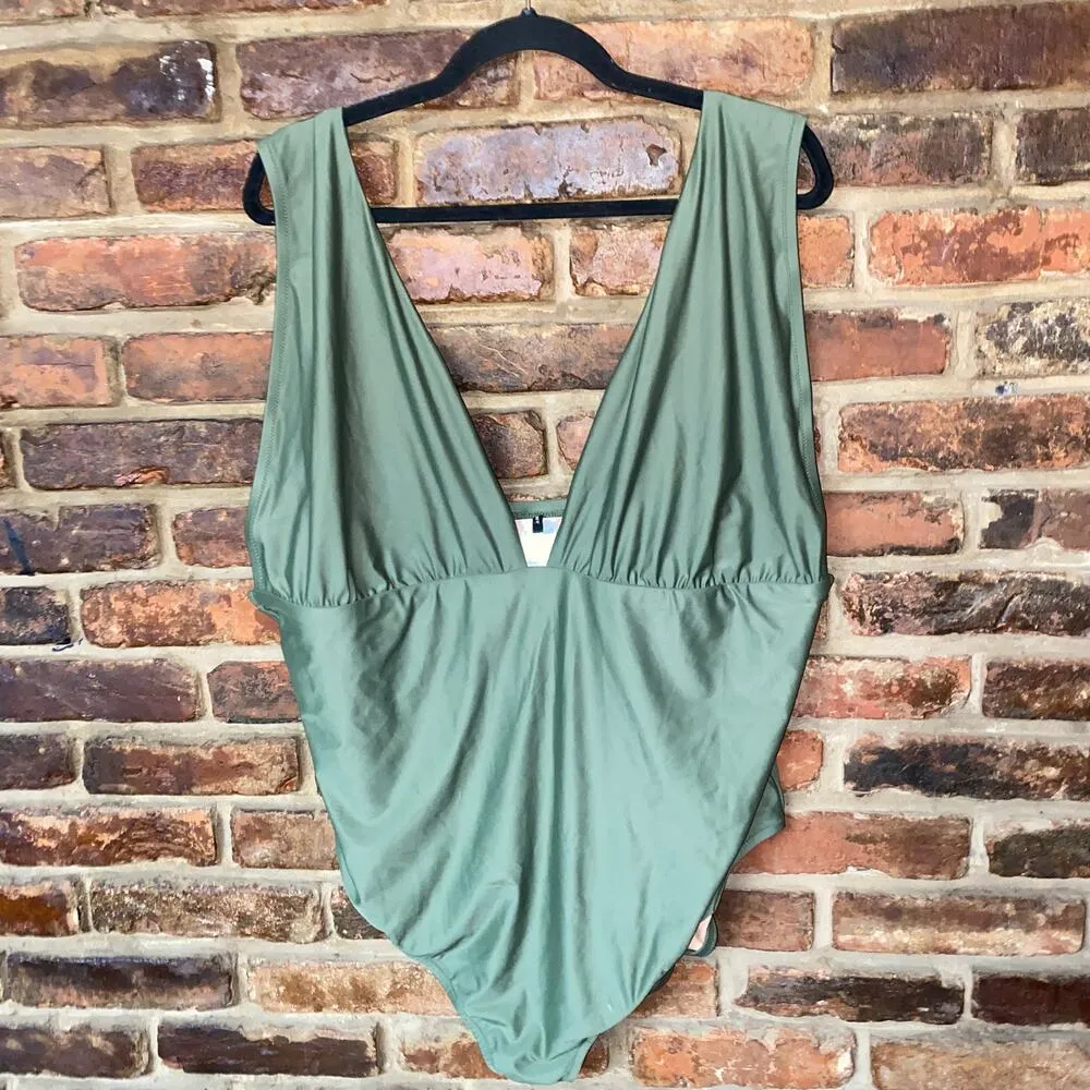 New NWT J. Crew Green Plunge V-Neck One-Piece Swim Bathing Suit Women's Size 24 - Image 2