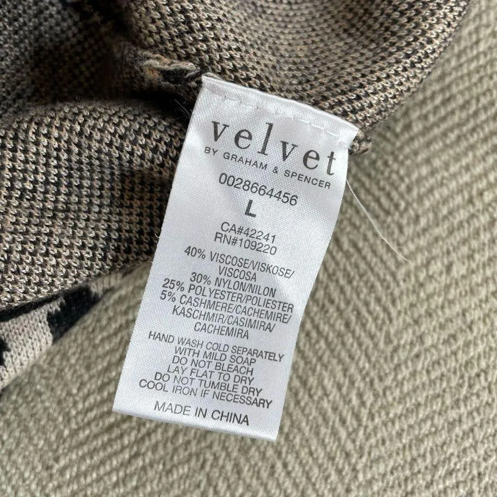 Velvet by Graham and Spencer Leopard Knit Long Sleeve Midi Dress L - Image 7