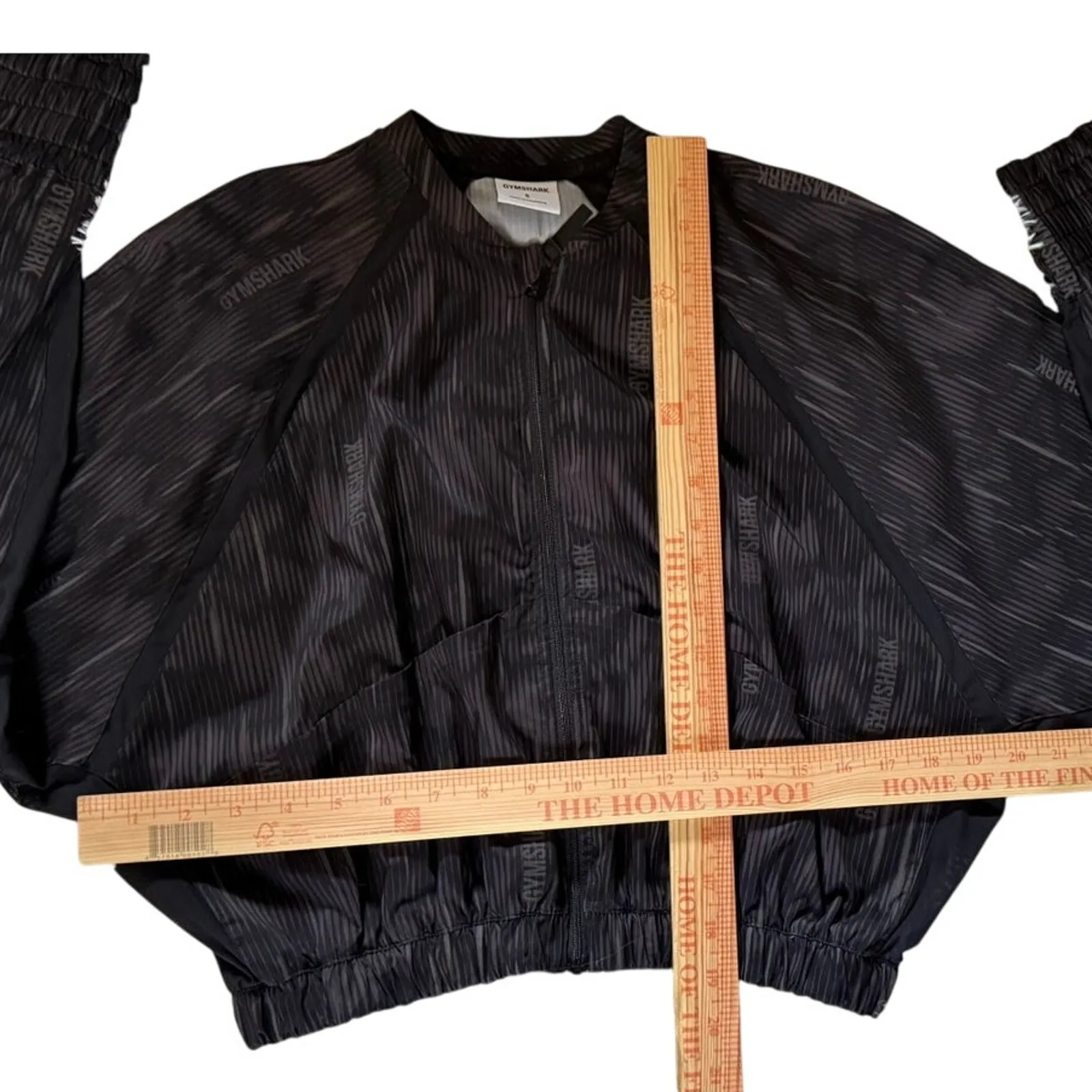 Gymshark Women’s Black Cropped Zip Jacket Size S Athlesiure - Image 5