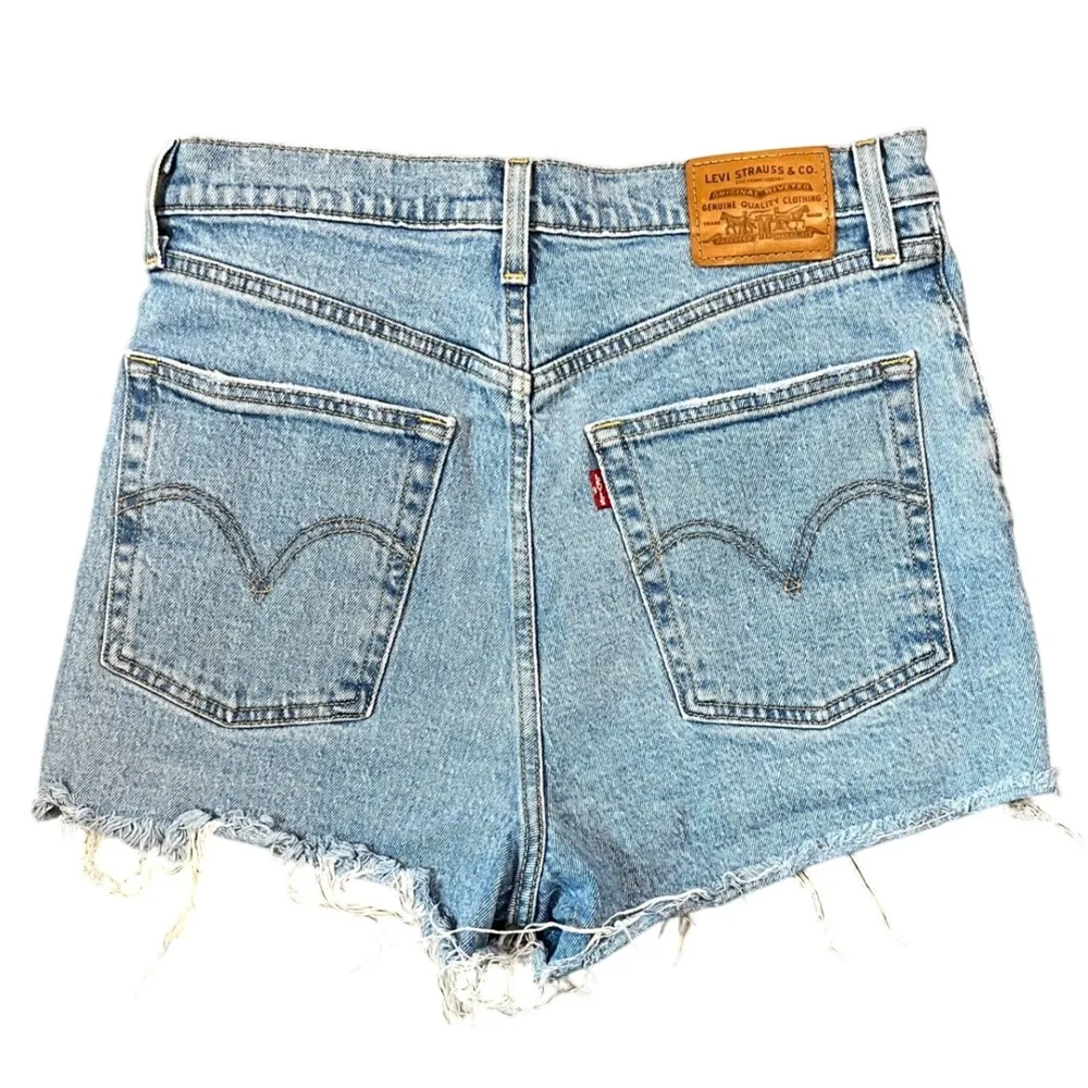 Levi's Premium Ribcage Shorts Size 29 Denim Jean Light Wash High Rise Button Fly - Image 2