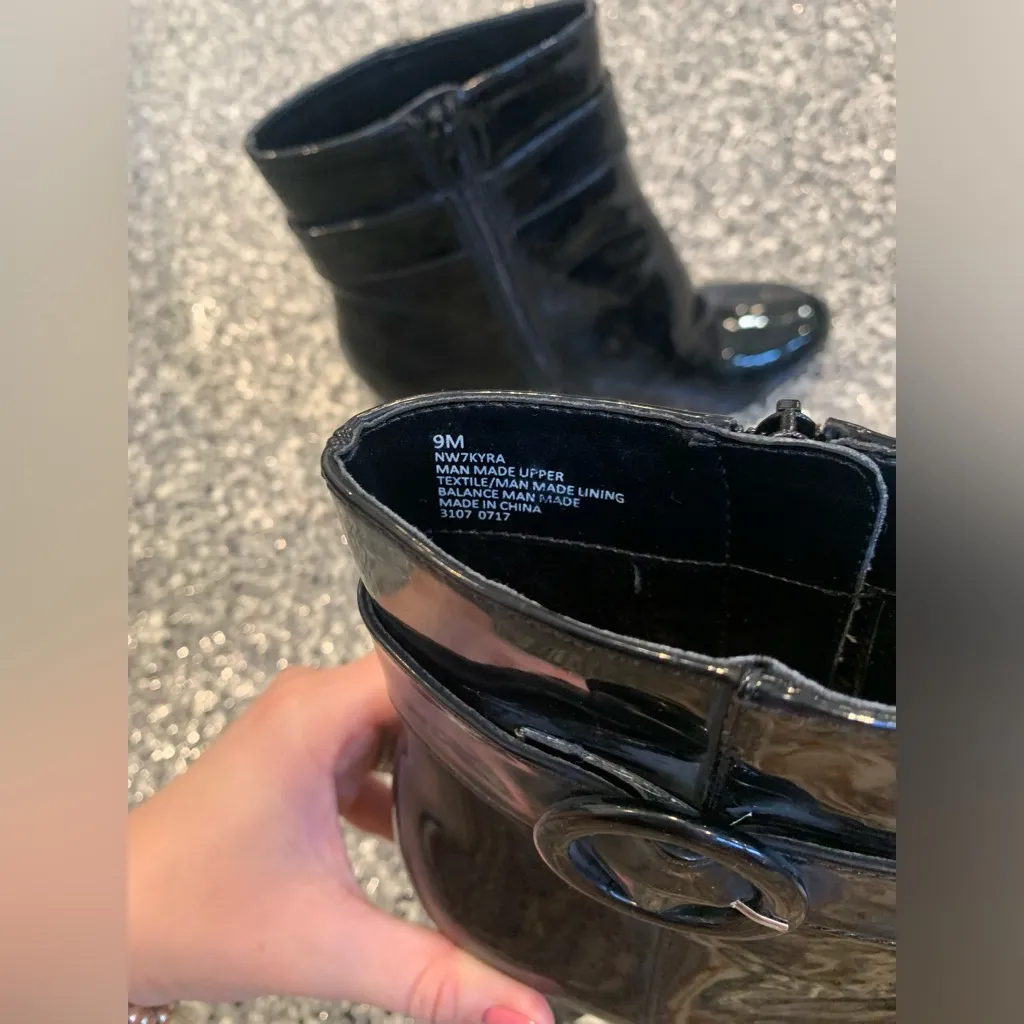 NWT PATENT HEELED BOOTIES Black Size 9 - Image 2