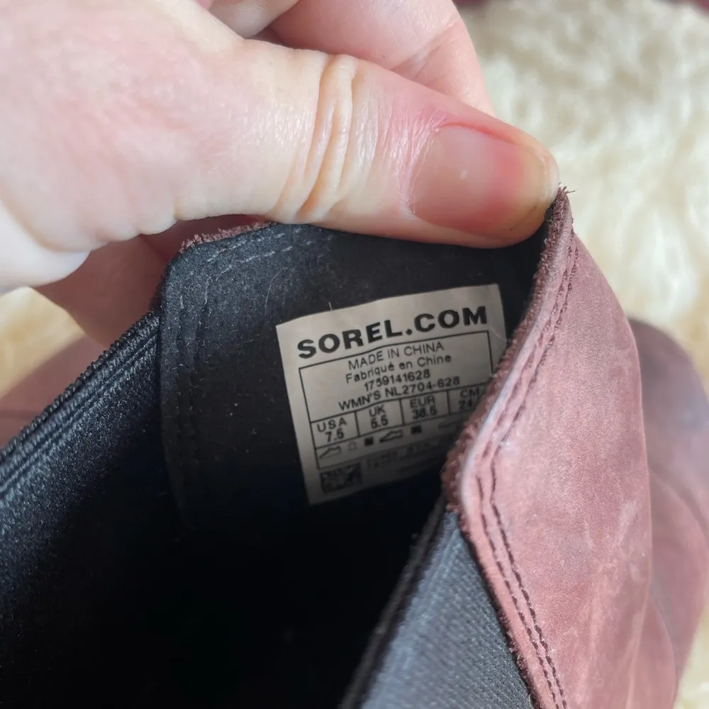EUC Sorel Lea Wedge Redwood Waterproof Hidden wedge slip on winter boots - Image 6