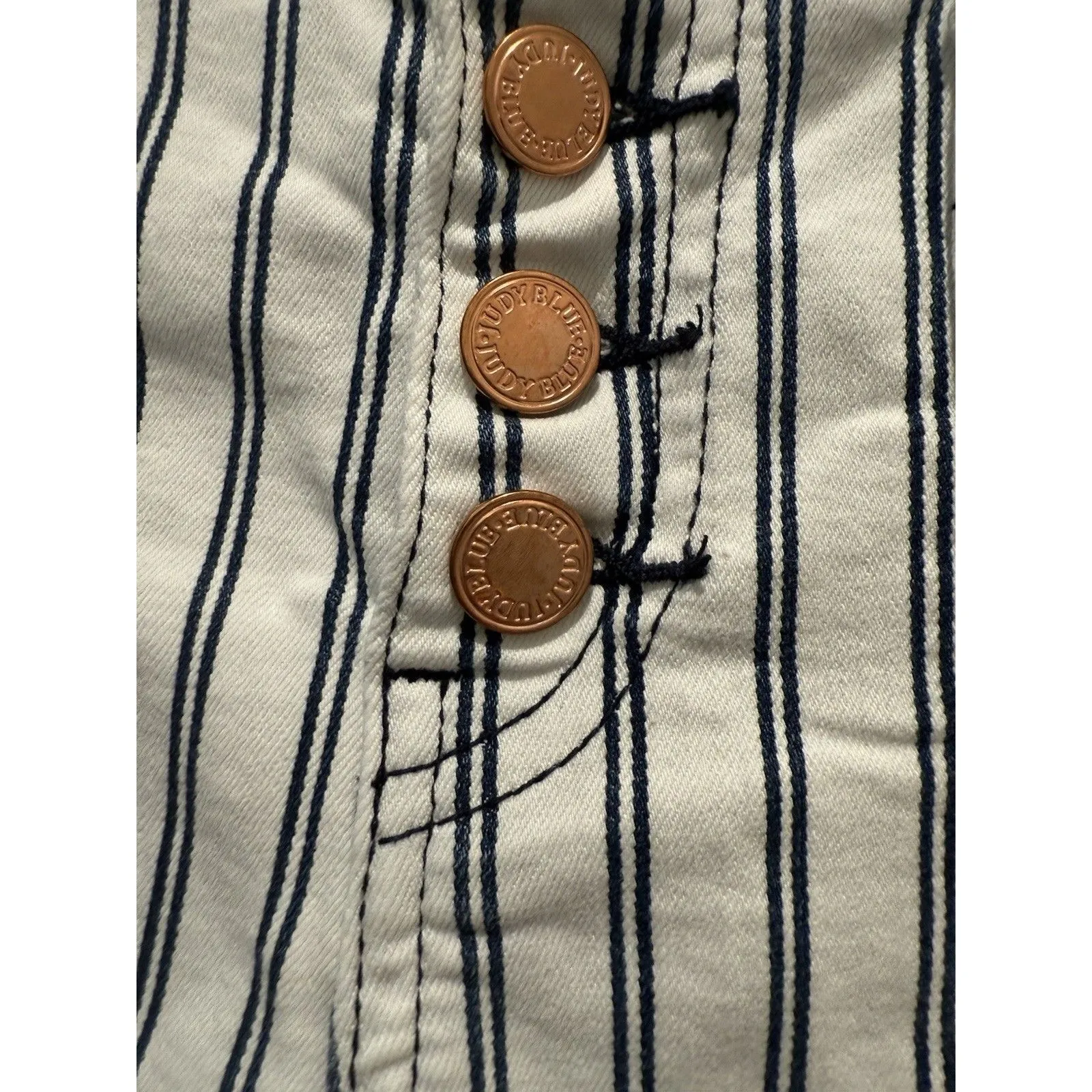 Judy Blue  White Navy Blue Stripe Shorts Rose Gold Button Fly Sz Medium - Image 3