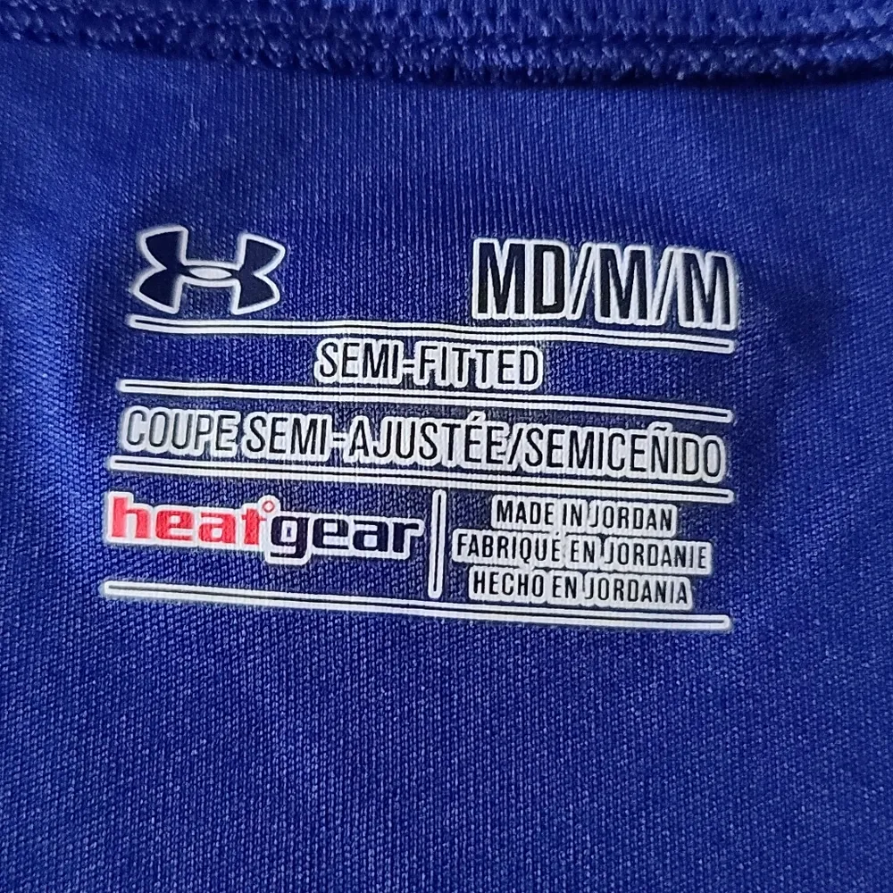 Under Armour  semi-fitted tee size medium - Image 6