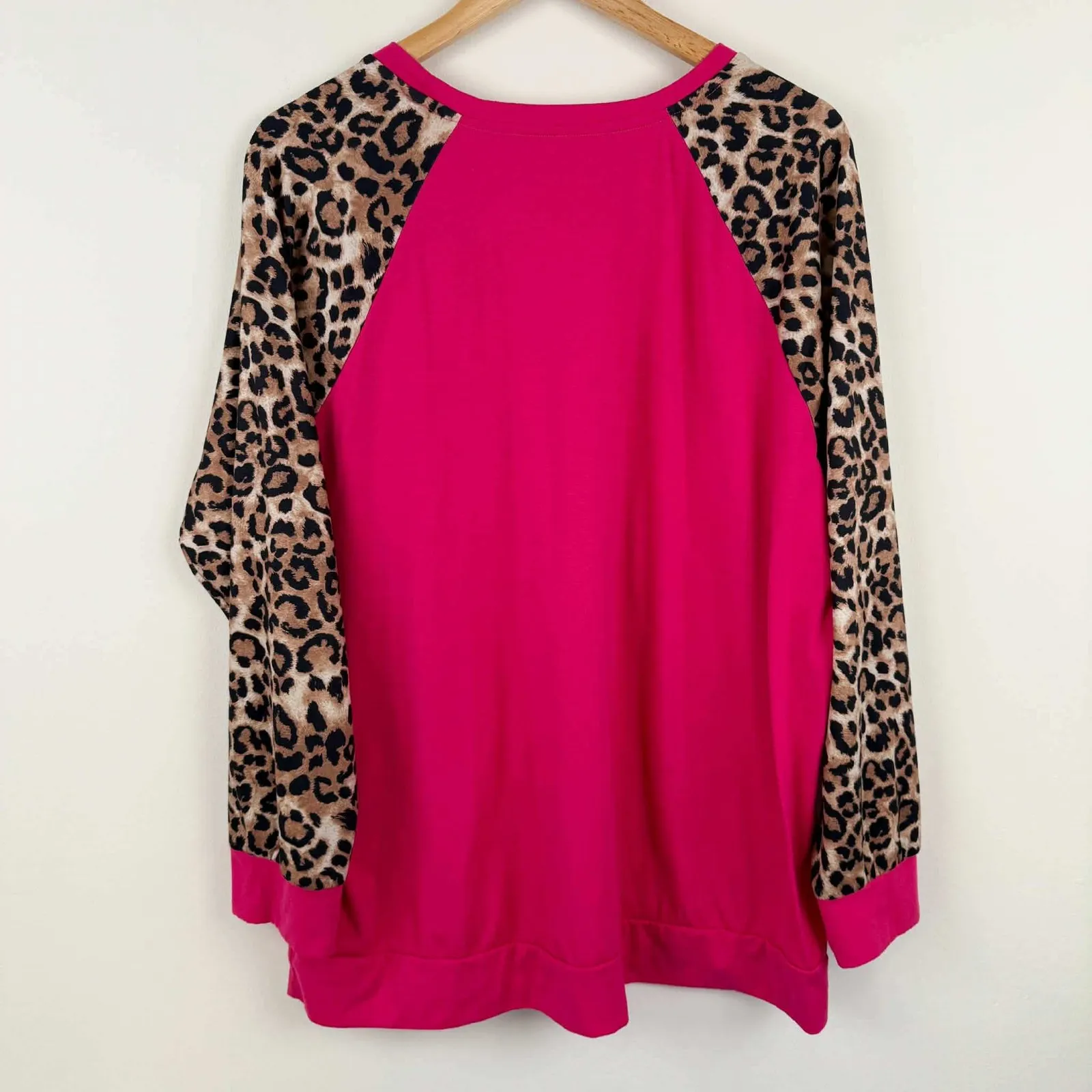 Hot Pink Leopard Print Sequin Pocket Raglan Top Women's 2XL Size XXL - Image 6
