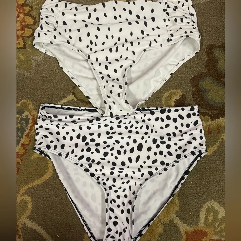Polka dot bikini bottoms - Image 2