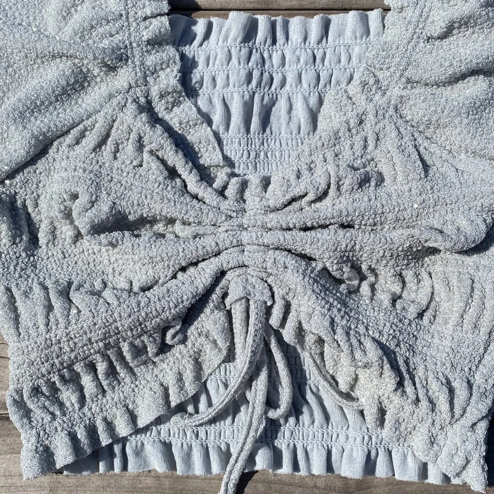 Urban Outfitters Smocked Puff Short Sleeve Crop Top Size XS - Image 5